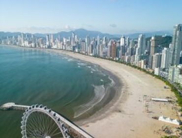 Agosto em Balneário Camboriú: Por que viajar no inverno é uma experiência surpreendente