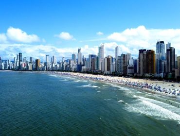 Inovação e Descanso: O guia estratégico para quem vai ao Congresso de Cidades Digitais em Balneário Camboriú