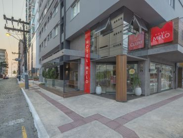 Muito mais que uma cama: Como o fator acolhimento transforma sua viagem a Balneário Camboriú