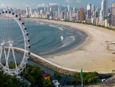 Tradição e Praticidade: Por Que Tantas Famílias Escolhem o Hotel Melo em Balneário Camboriú Há Décadas